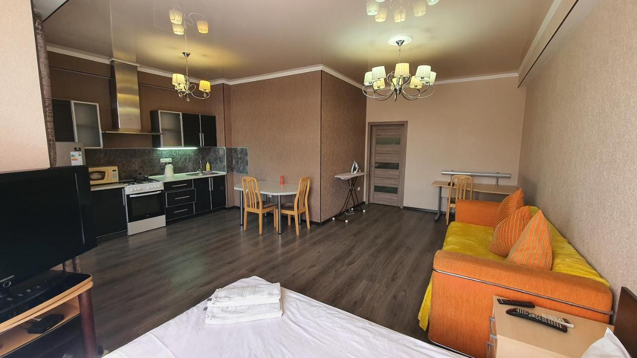 Orange Apartment With Panoramic View Bishkek Esterno foto