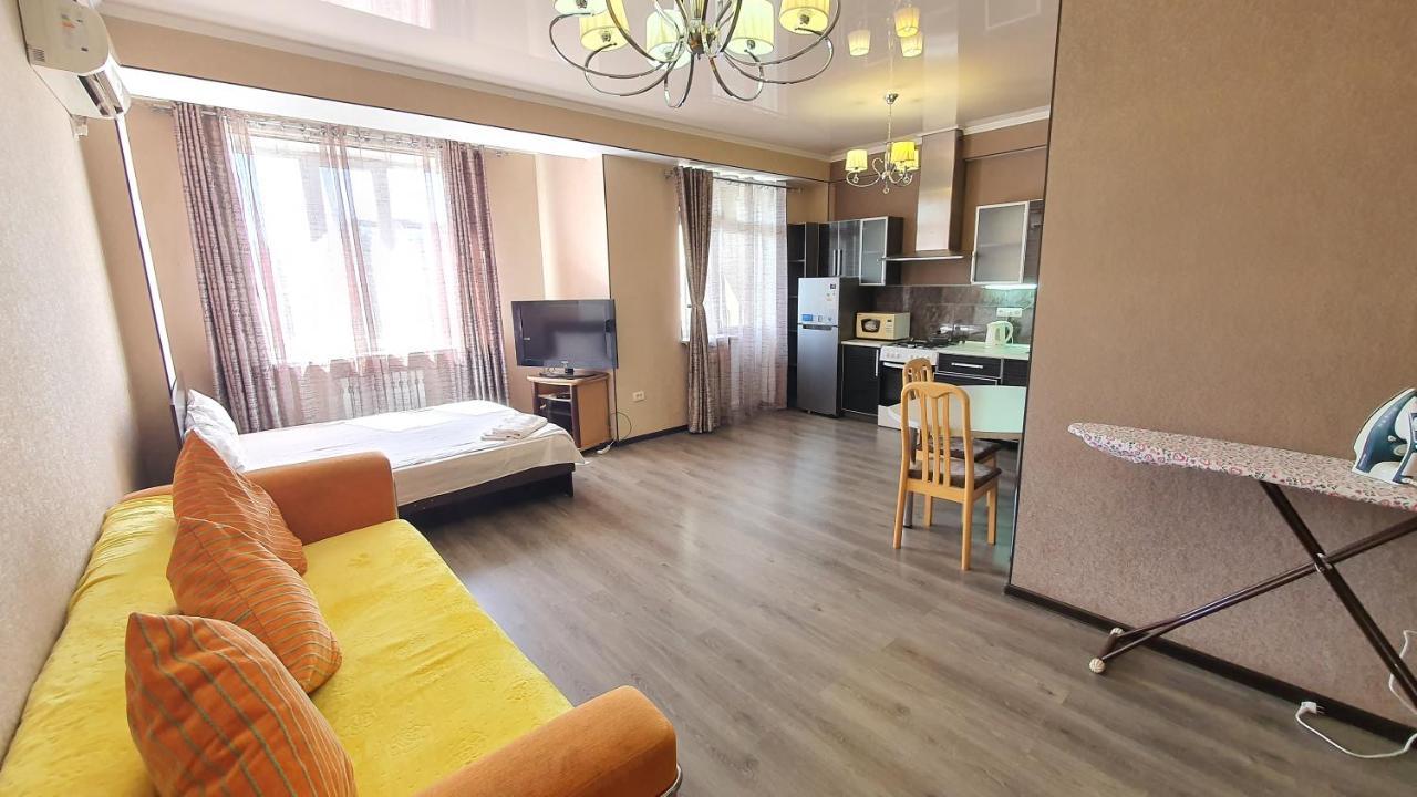 Orange Apartment With Panoramic View Bishkek Esterno foto